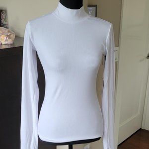 NWT Alo white turtleneck - never worn - size small